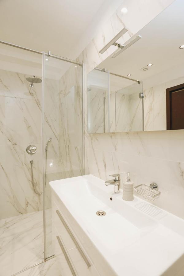Beachfront Luxury Apartment Budva Bagian luar foto