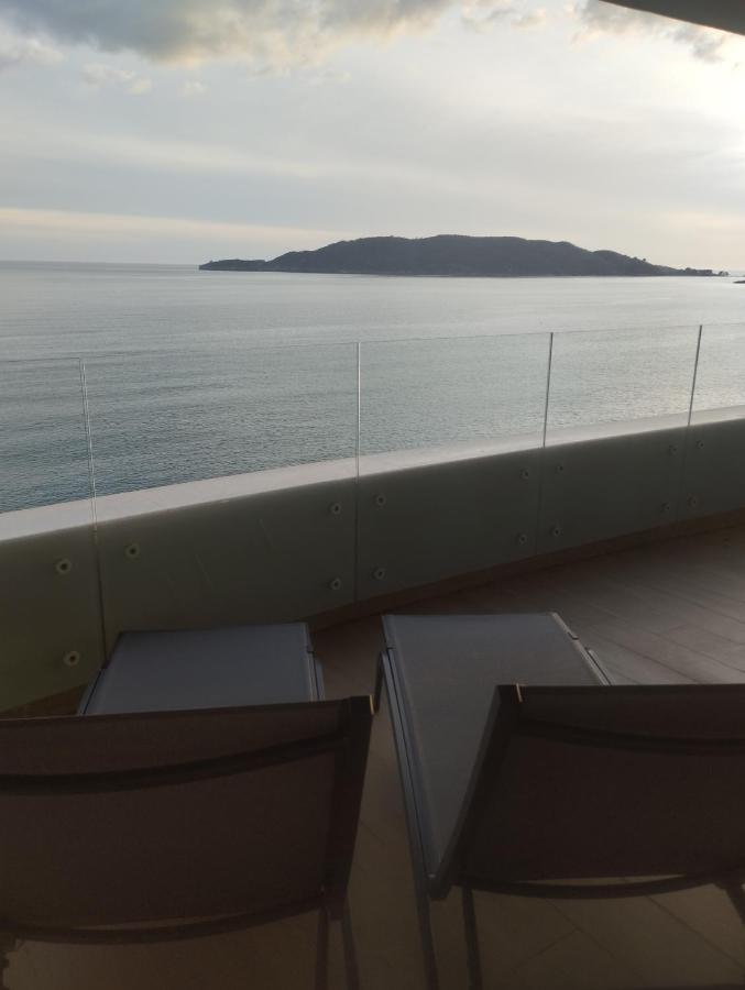Beachfront Luxury Apartment Budva Bagian luar foto