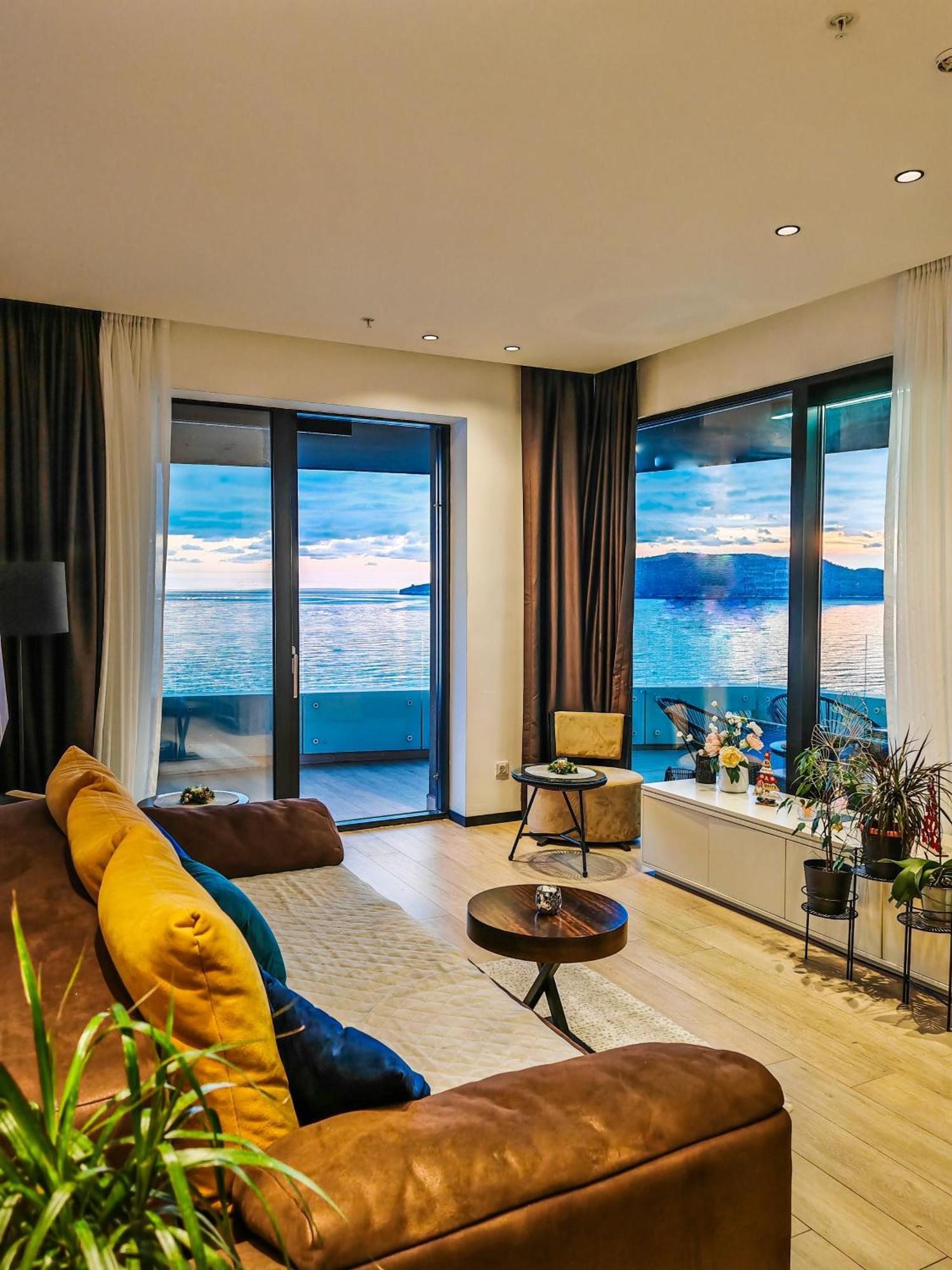 Beachfront Luxury Apartment Budva Bagian luar foto